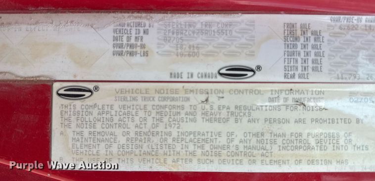 image for item DO7615 2005 Sterling LT9500 truck cab and chassis