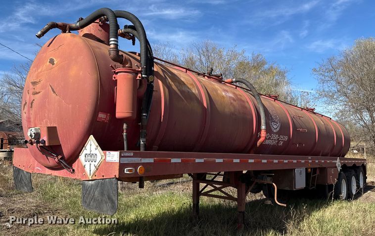 image for item DO7633 2000 Shop built 150B tank trailer