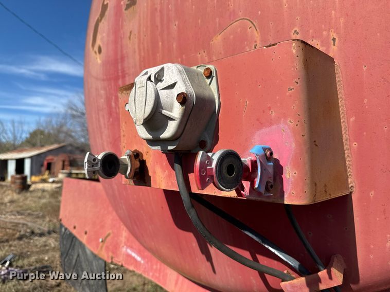 image for item DO7633 2000 Shop built 150B tank trailer