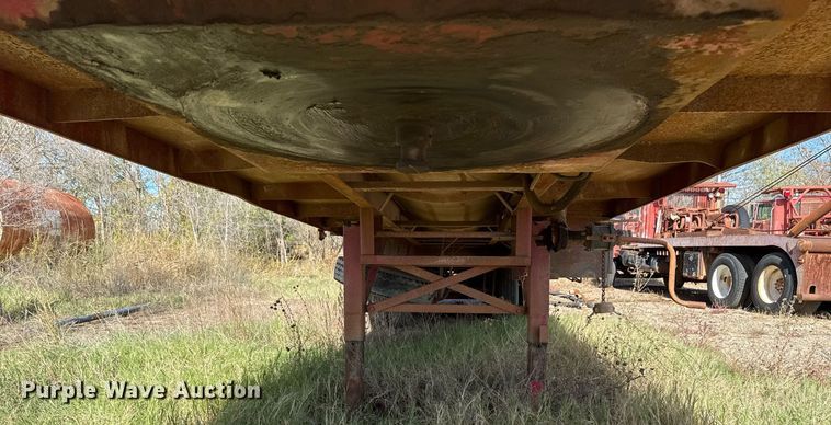 image for item DO7633 2000 Shop built 150B tank trailer