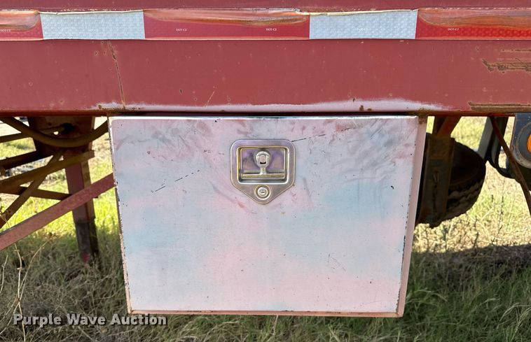 image for item DO7633 2000 Shop built 150B tank trailer