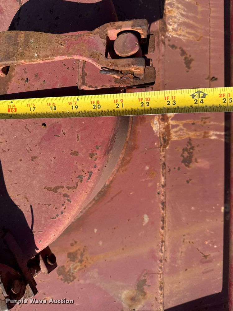 image for item DO7633 2000 Shop built 150B tank trailer