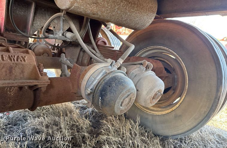 image for item DO7633 2000 Shop built 150B tank trailer