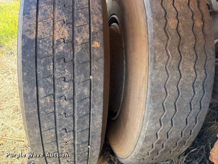 image for item DO7633 2000 Shop built 150B tank trailer