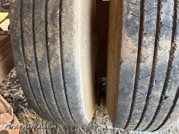 image for item DO7633 2000 Shop built 150B tank trailer