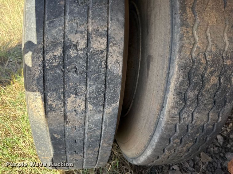 image for item DO7633 2000 Shop built 150B tank trailer