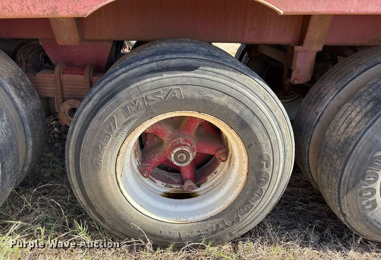 image for item DO7633 2000 Shop built 150B tank trailer