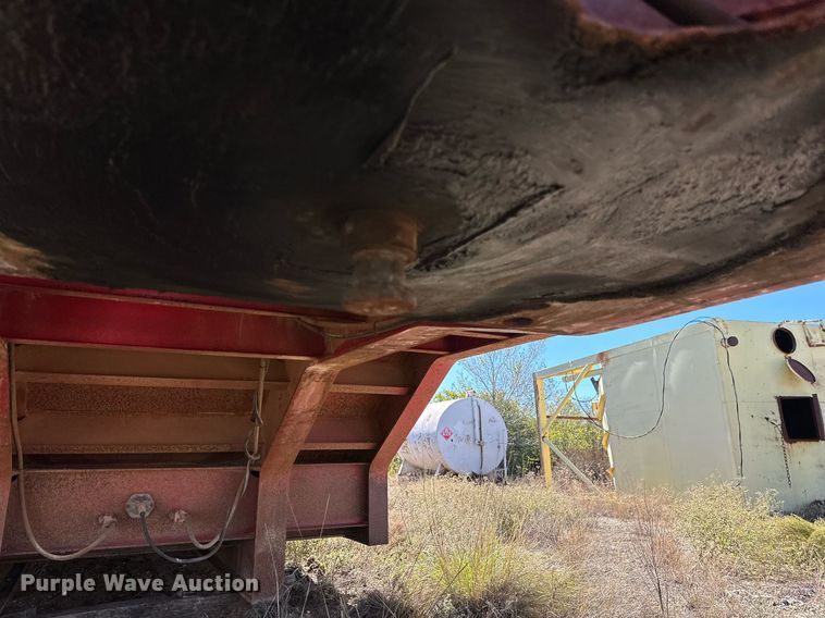 image for item DP5940 2007 Holden oilfield trailer