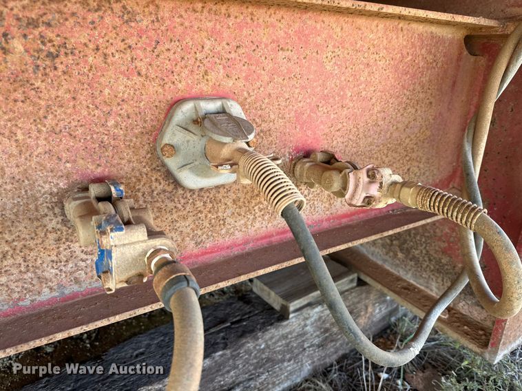 image for item DP5940 2007 Holden oilfield trailer