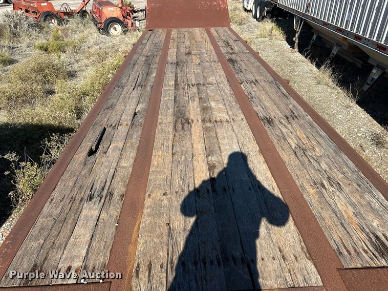 image for item DP5940 2007 Holden oilfield trailer