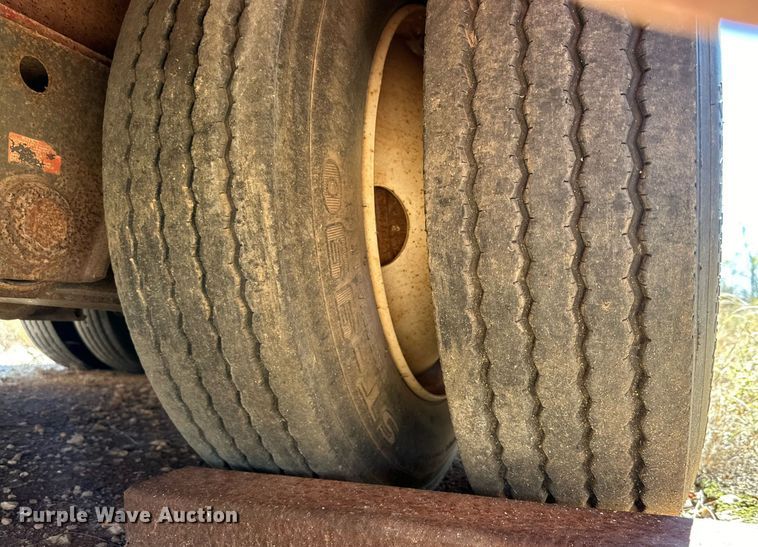 image for item DP5940 2007 Holden oilfield trailer