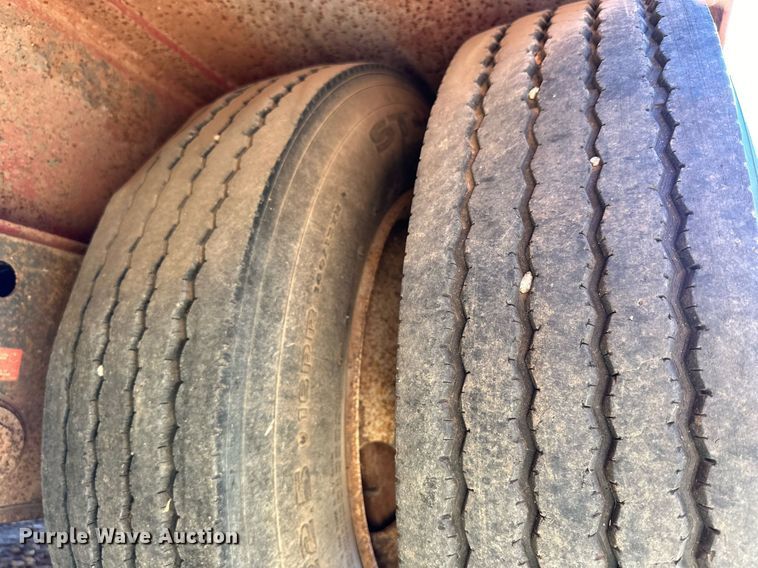 image for item DP5940 2007 Holden oilfield trailer