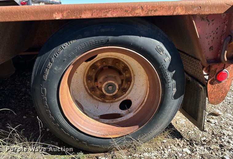 image for item DP5940 2007 Holden oilfield trailer