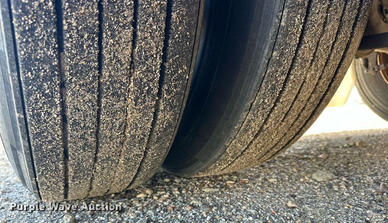 image for item DP5993 2014 Great Dane refrigerated van trailer