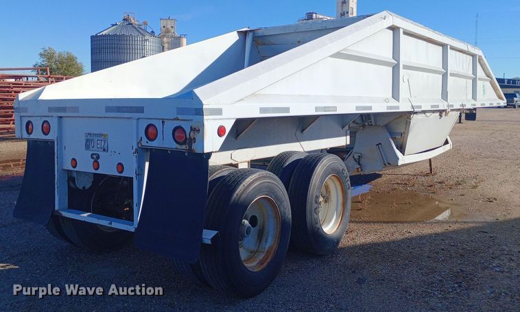 image for item DQ3140 1985 Lowen bottom dump trailer