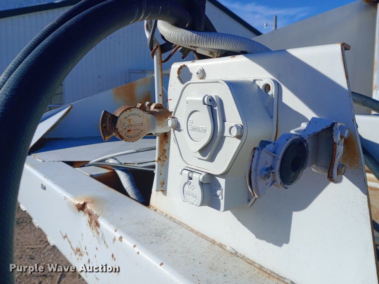 image for item DQ3140 1985 Lowen bottom dump trailer