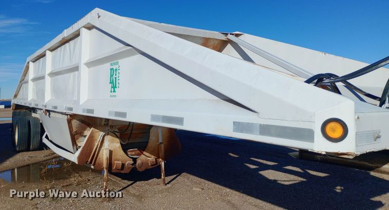 image for item DQ3140 1985 Lowen bottom dump trailer