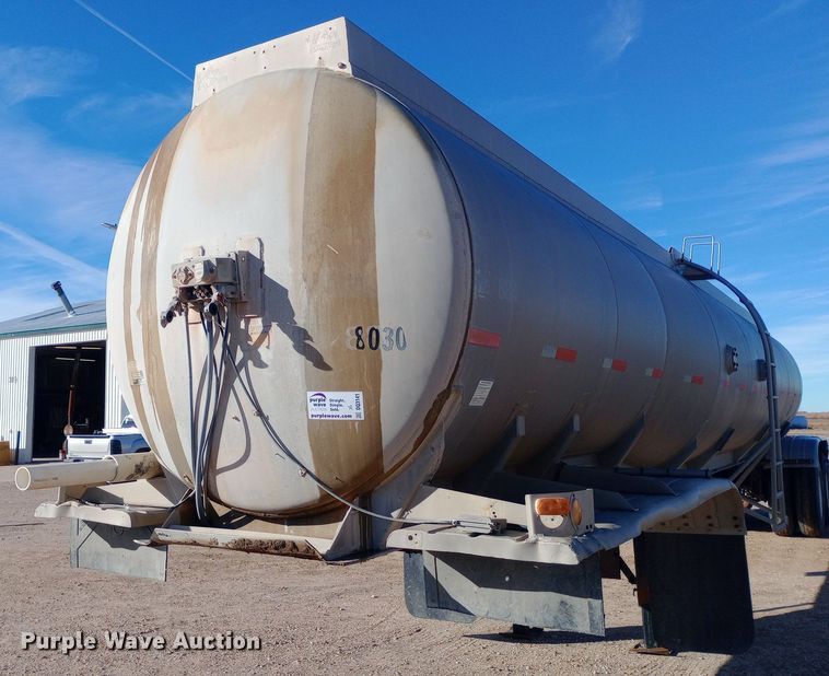 image for item DQ3141 1984 Vim tank trailer