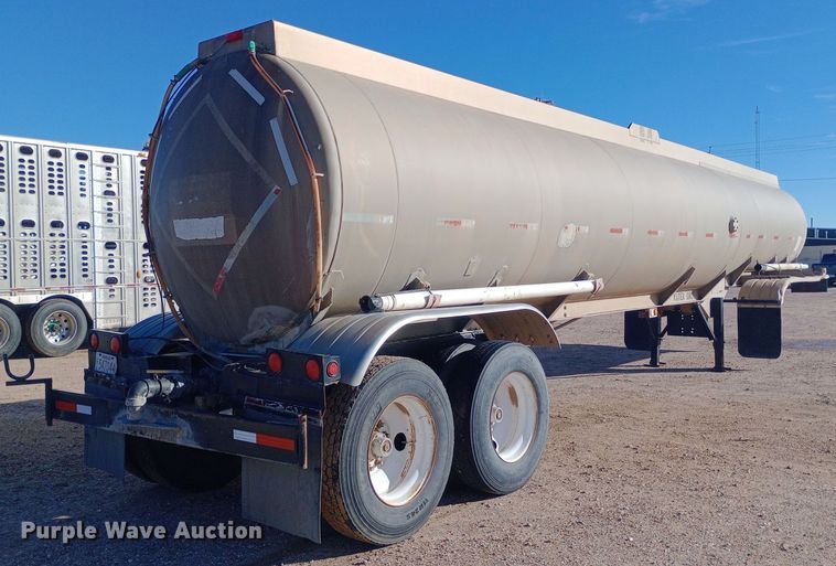 image for item DQ3141 1984 Vim tank trailer