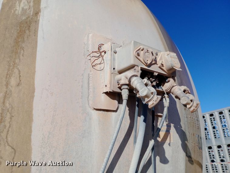 image for item DQ3141 1984 Vim tank trailer