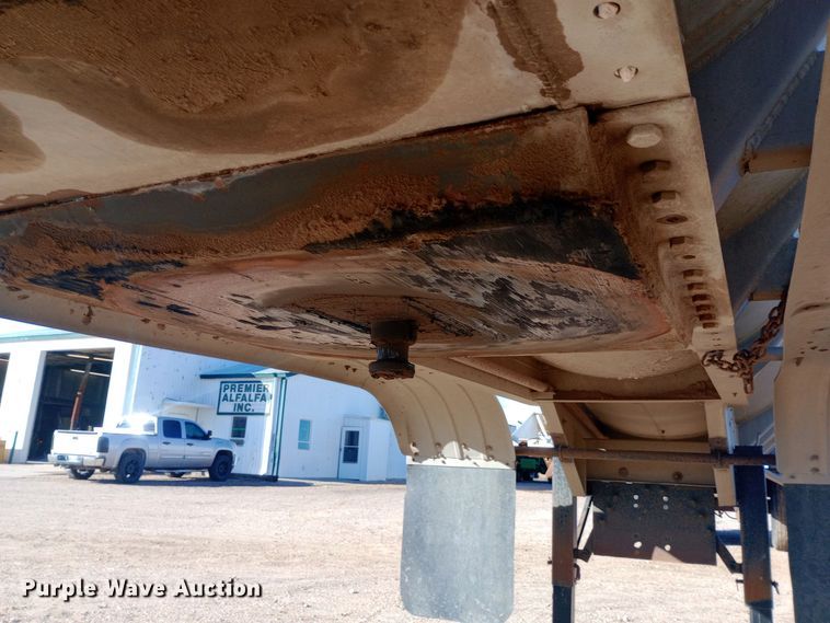 image for item DQ3141 1984 Vim tank trailer