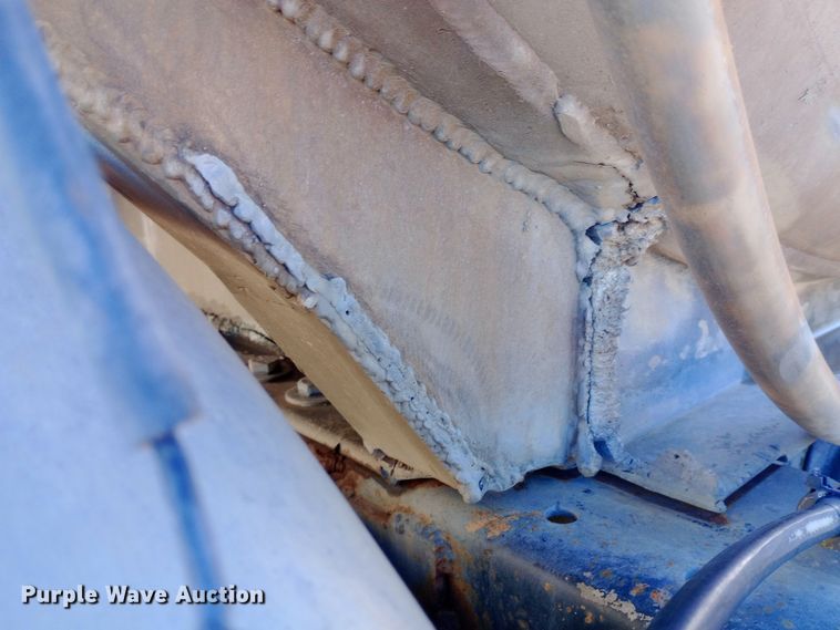 image for item DQ3141 1984 Vim tank trailer