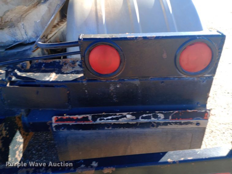 image for item DQ3141 1984 Vim tank trailer