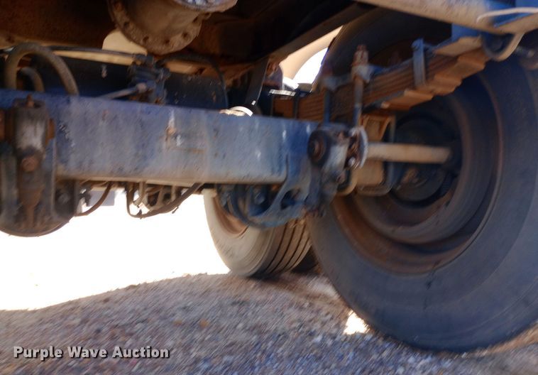 image for item DQ3141 1984 Vim tank trailer