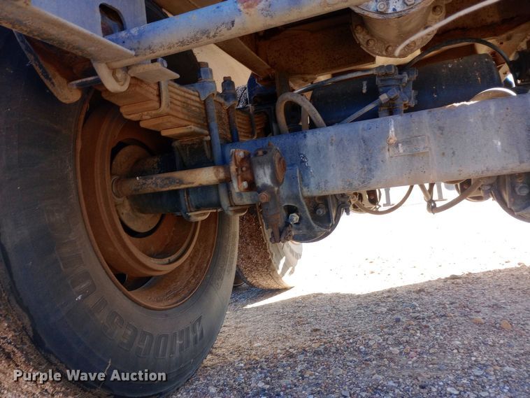 image for item DQ3141 1984 Vim tank trailer