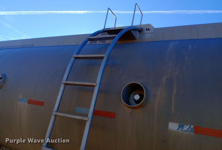 image for item DQ3141 1984 Vim tank trailer