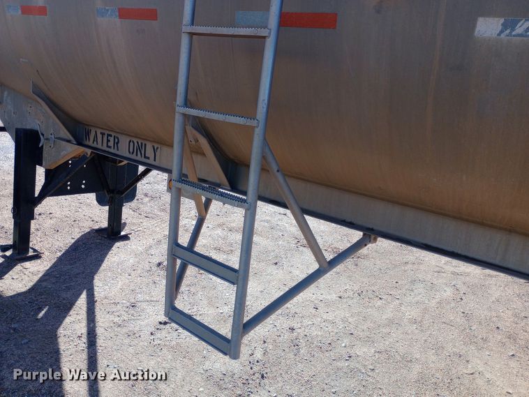 image for item DQ3141 1984 Vim tank trailer