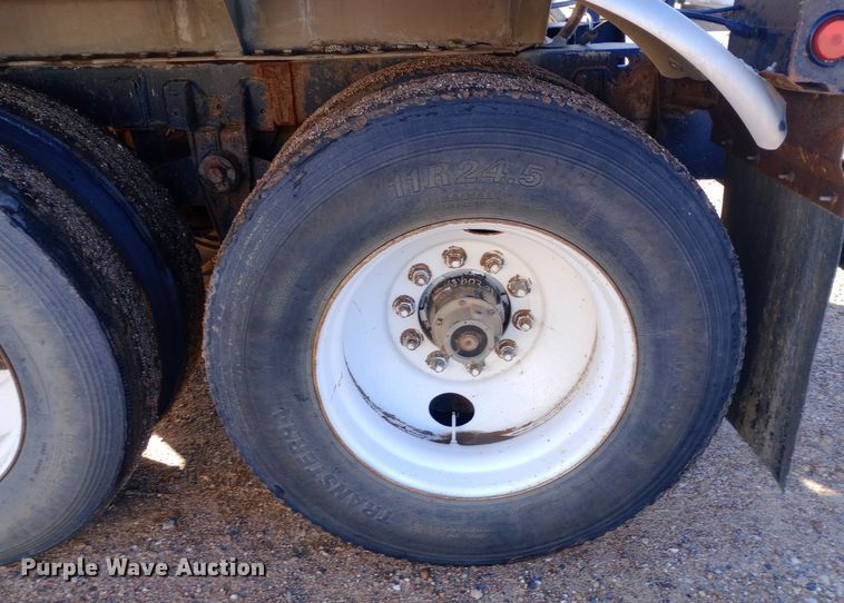 image for item DQ3141 1984 Vim tank trailer