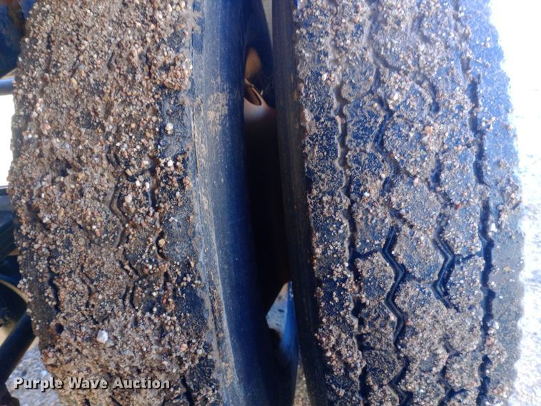 image for item DQ3141 1984 Vim tank trailer