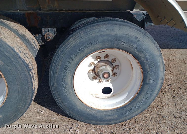 image for item DQ3141 1984 Vim tank trailer