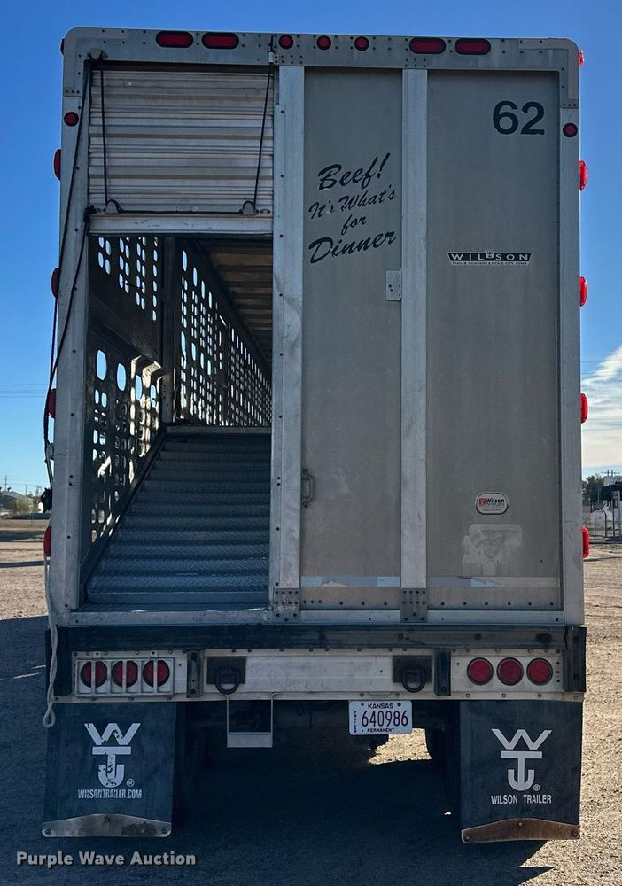 image for item DQ3143 2009 Wilson PSDCL-402 livestock trailer