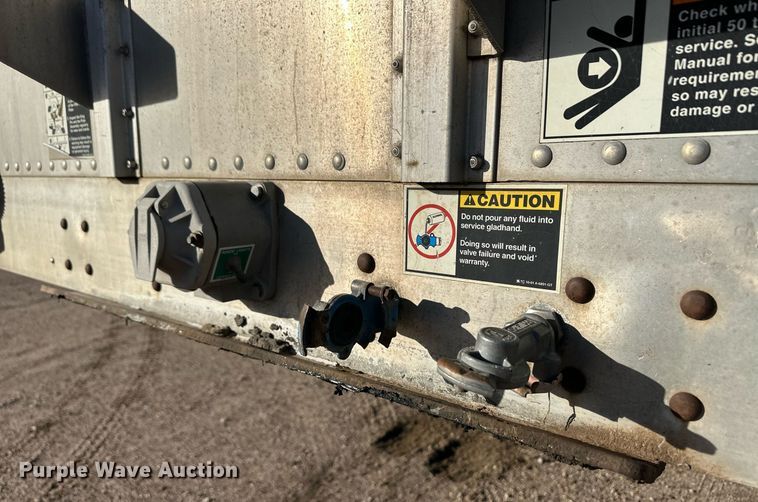 image for item DQ3143 2009 Wilson PSDCL-402 livestock trailer