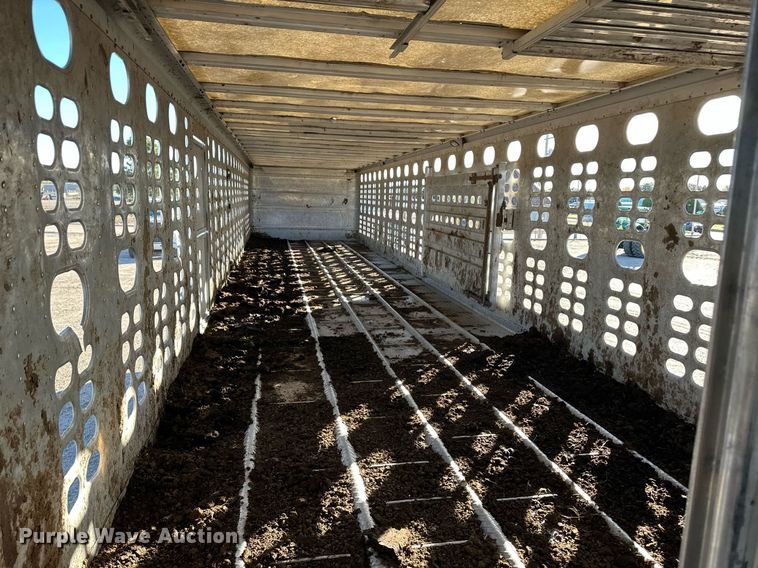 image for item DQ3143 2009 Wilson PSDCL-402 livestock trailer