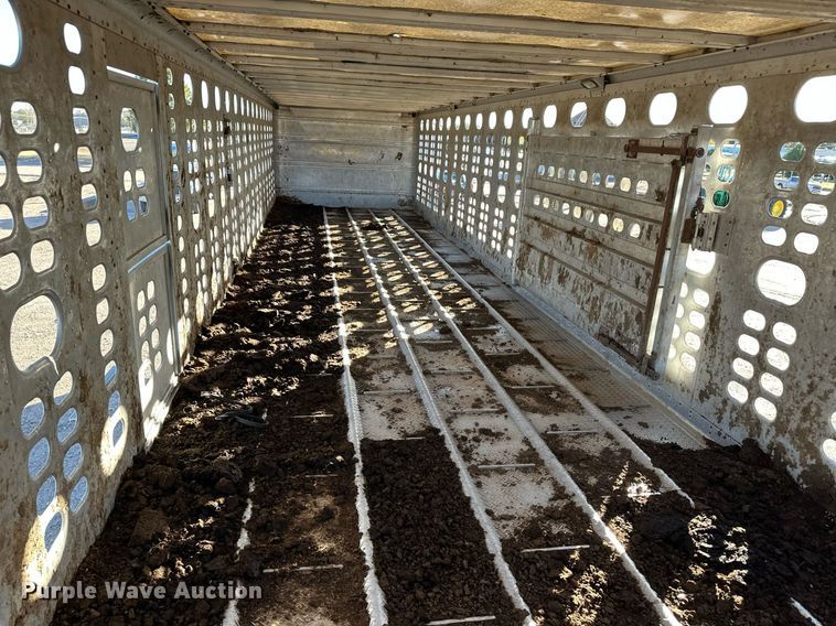 image for item DQ3143 2009 Wilson PSDCL-402 livestock trailer