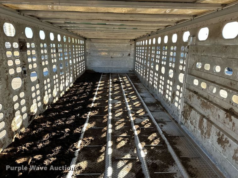 image for item DQ3143 2009 Wilson PSDCL-402 livestock trailer
