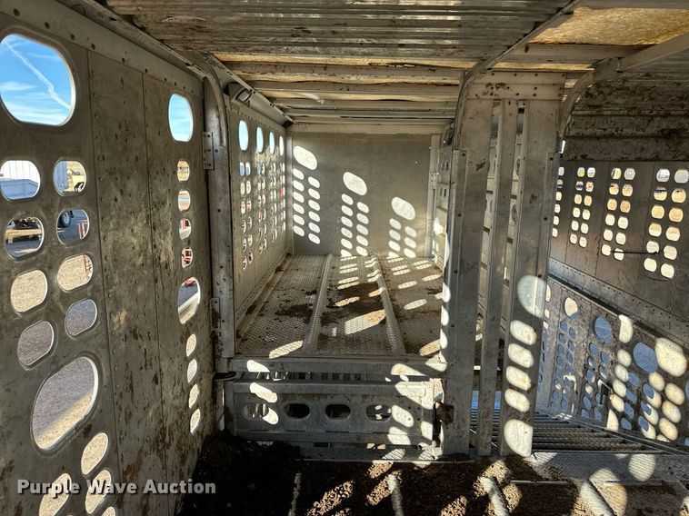 image for item DQ3143 2009 Wilson PSDCL-402 livestock trailer