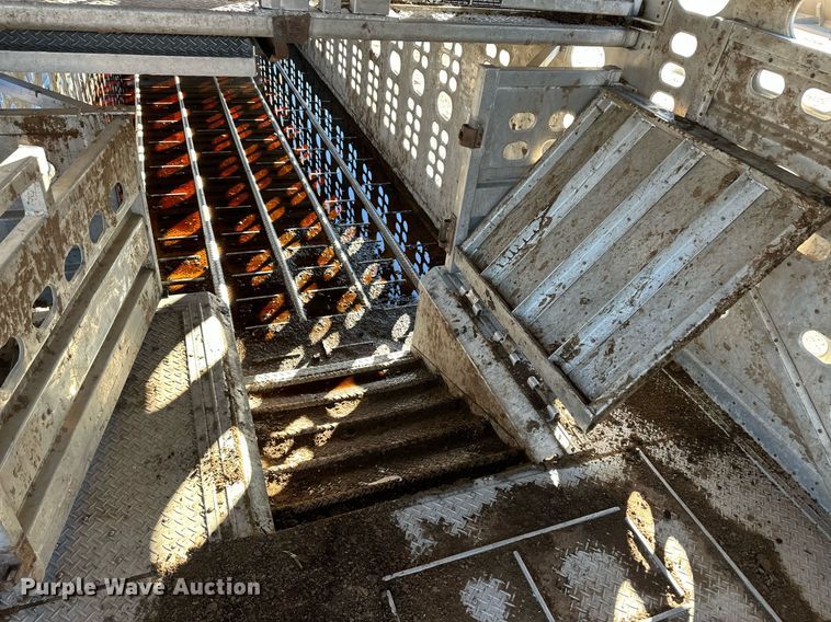 image for item DQ3143 2009 Wilson PSDCL-402 livestock trailer