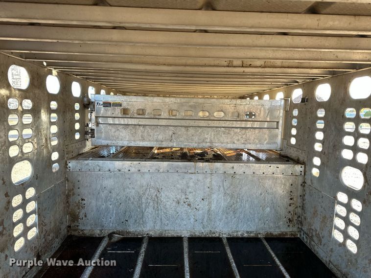 image for item DQ3143 2009 Wilson PSDCL-402 livestock trailer