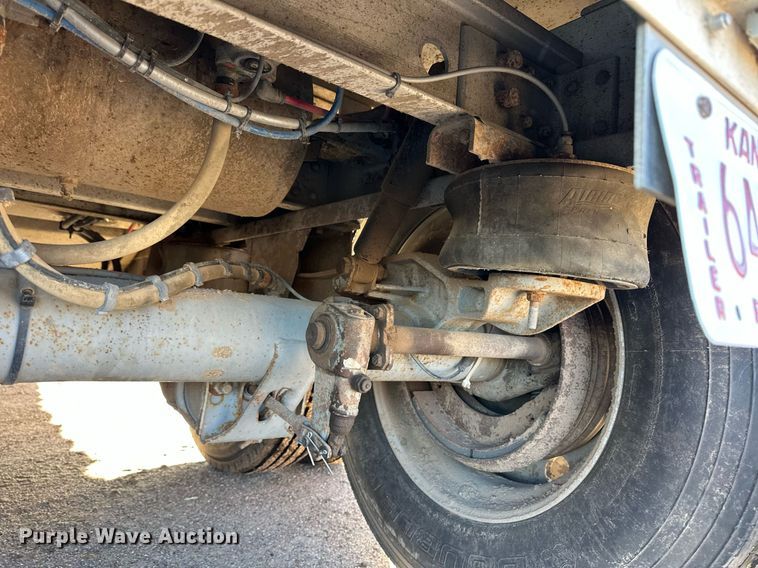 image for item DQ3143 2009 Wilson PSDCL-402 livestock trailer