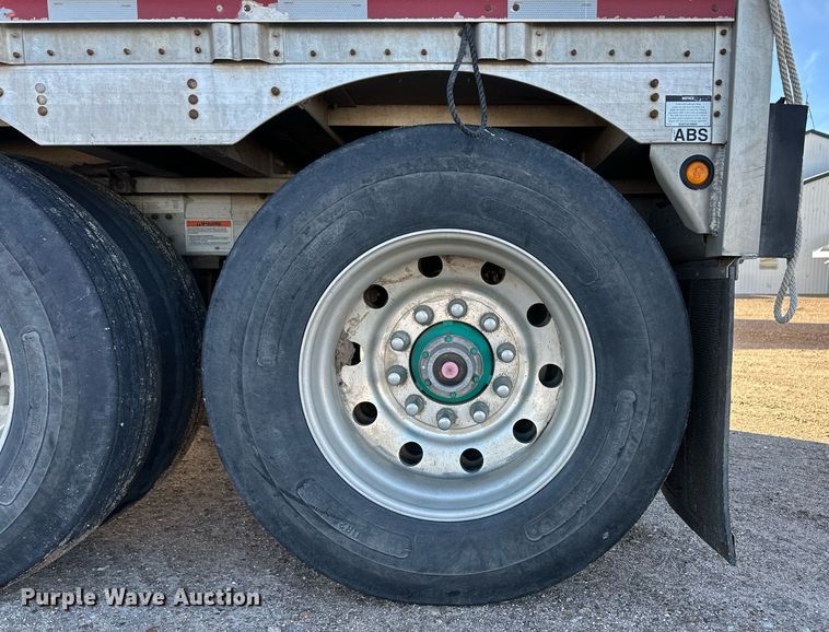 image for item DQ3143 2009 Wilson PSDCL-402 livestock trailer