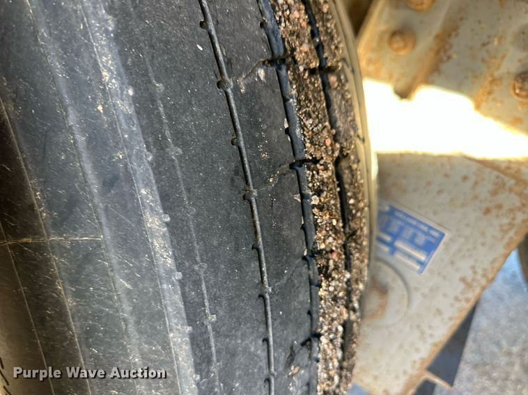 image for item DQ3143 2009 Wilson PSDCL-402 livestock trailer