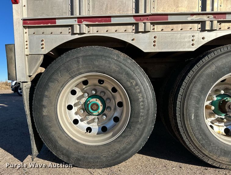 image for item DQ3143 2009 Wilson PSDCL-402 livestock trailer