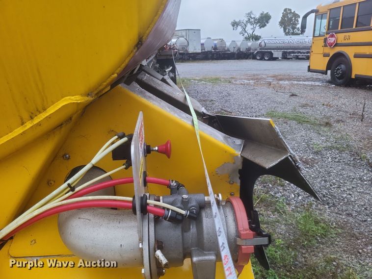 image for item DQ3687 2019 MACLTT ASE-9500-2S-406 tank trailer