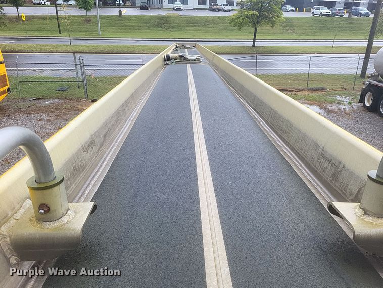 image for item DQ3687 2019 MACLTT ASE-9500-2S-406 tank trailer