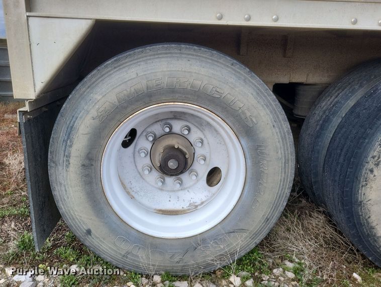 image for item DQ3769 2001 Wilson Hopper Bottom grain trailer