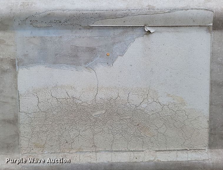 image for item DQ3769 2001 Wilson Hopper Bottom grain trailer